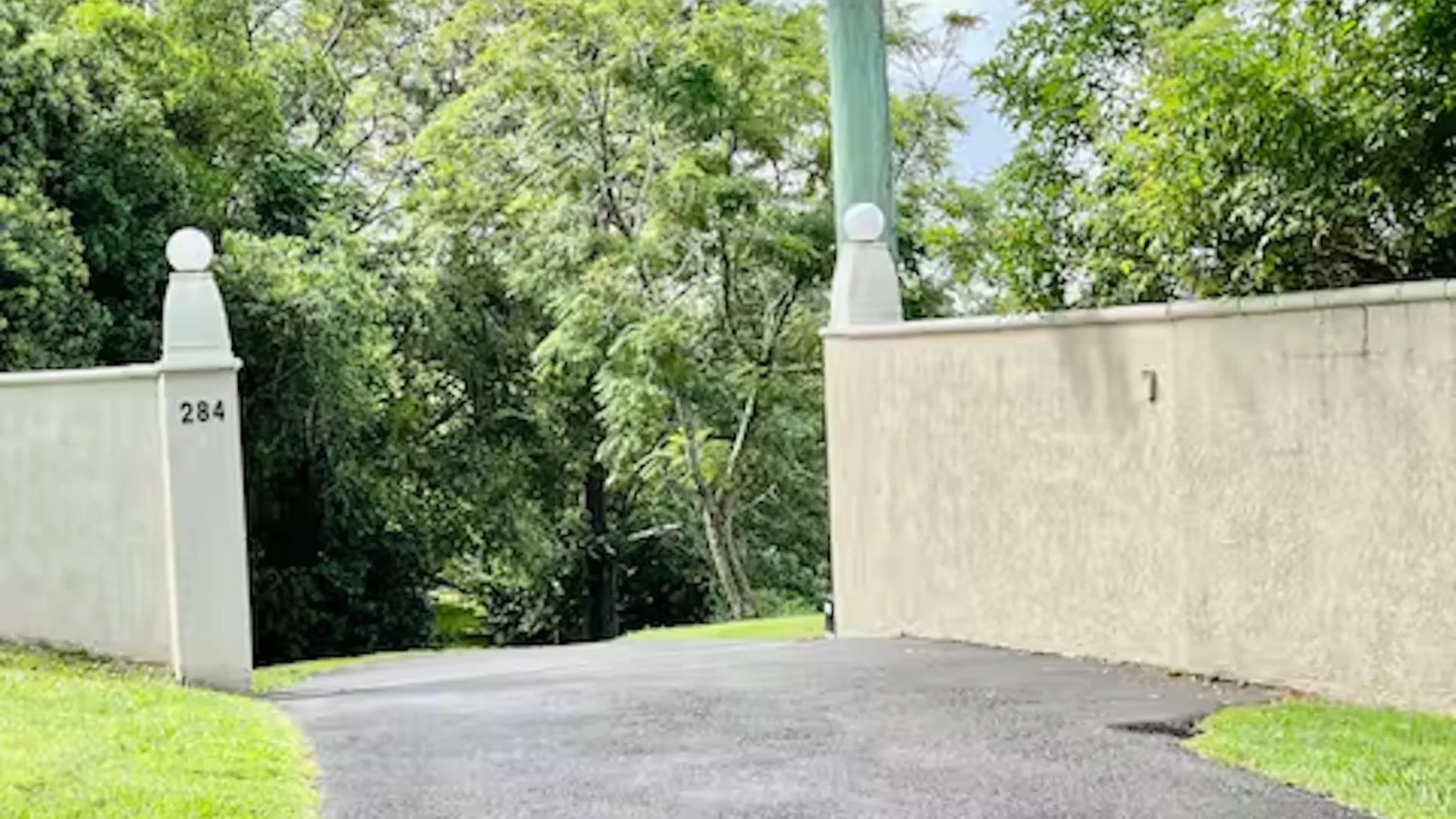 Maleny Chateau Pool Country Experience, Creek, Gym Balmoral Ridge Avustralya